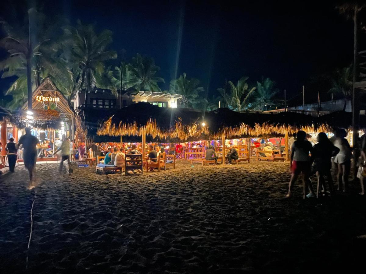 Johnnys Place Hotel 몬테리코 외부 사진
