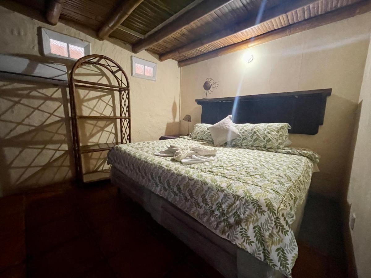 Johnnys Place Hotel 몬테리코 외부 사진